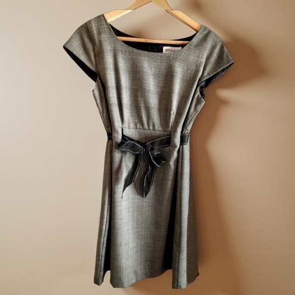 Studio 1 EUC a line dress grey body,black & white bow tie belt,Midi, SZ 6P - Picture 1 of 4